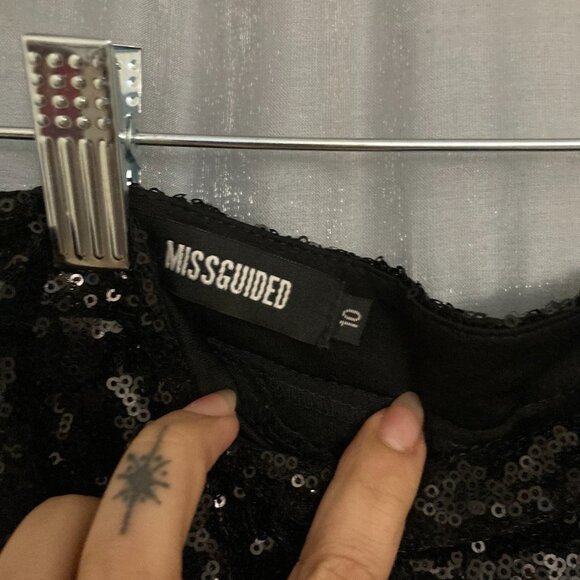 maxi, high waisted sequin skirt - Picture 5 of 7